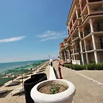 Menada Andalusia Elenite