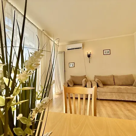 Апартамент Menada Andalusia *