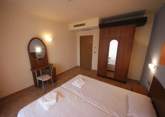 Menada Andalusia * Elenite