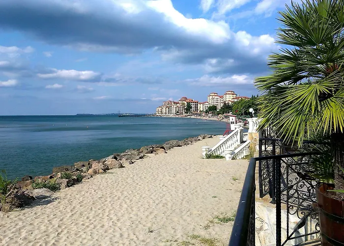 Апартаменты Menada Andalusia Елените